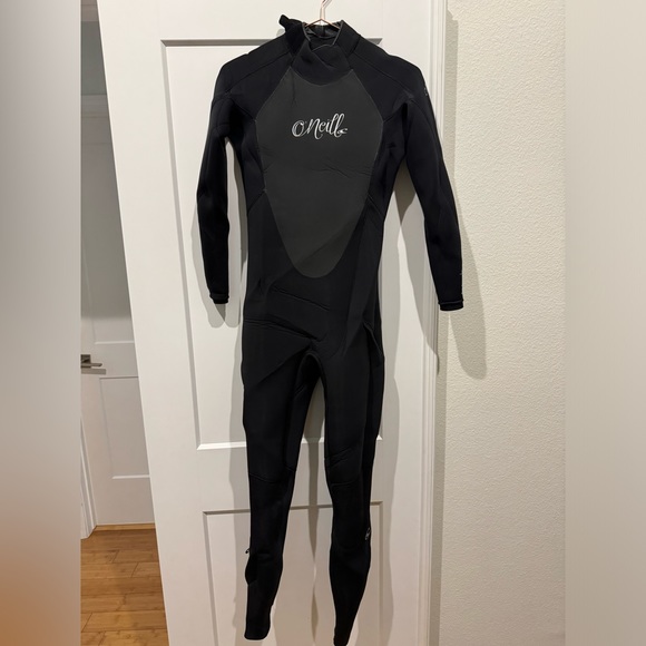 O’Neill Women’s Epic Wetsuit, full length, size 10T, 4/3 thickness. - Picture 4 of 6